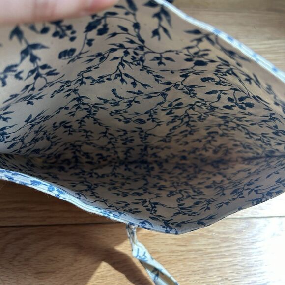 Agua by Agua Bendita Dust Bag Canvas Envelope Blue Cream Floral Boho Clutch - Picture 6 of 6